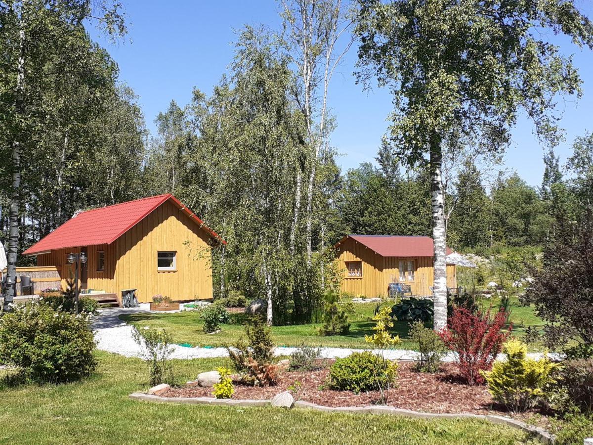 Gasthaus Hueueru Puhkemajad Huuru Exterior foto