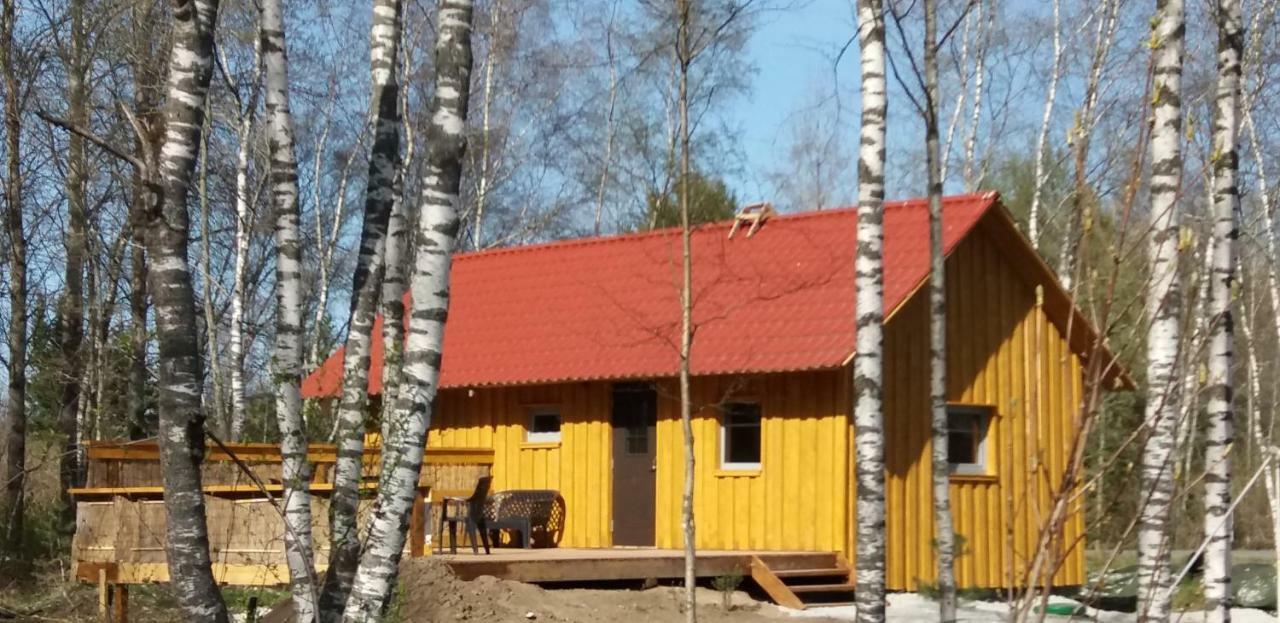 Gasthaus Hueueru Puhkemajad Huuru Exterior foto