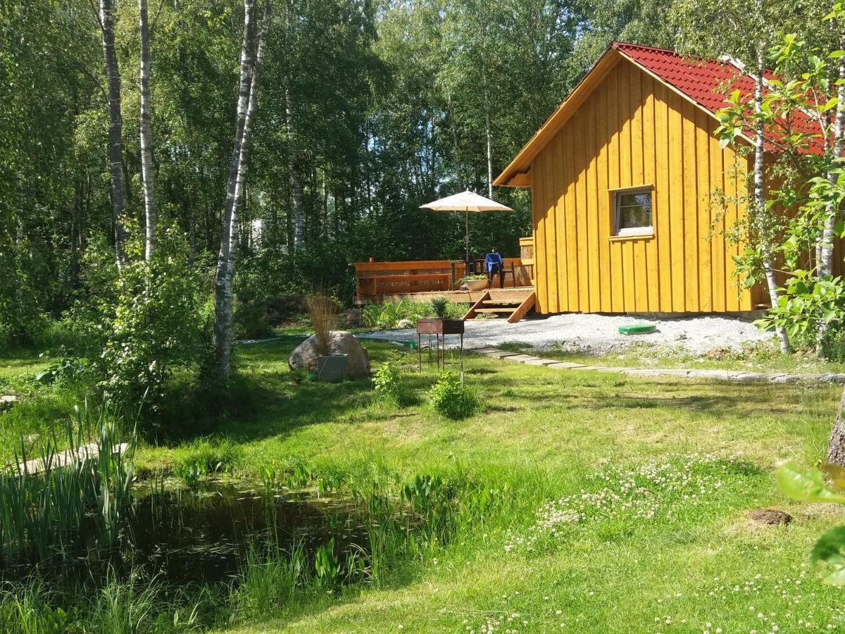 Gasthaus Hueueru Puhkemajad Huuru Exterior foto